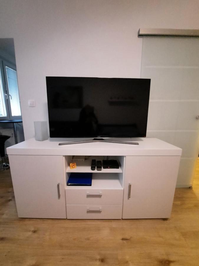 Apartment Klimka With Balcony, Free Wifi And Free Parking براتسيلافا المظهر الخارجي الصورة
