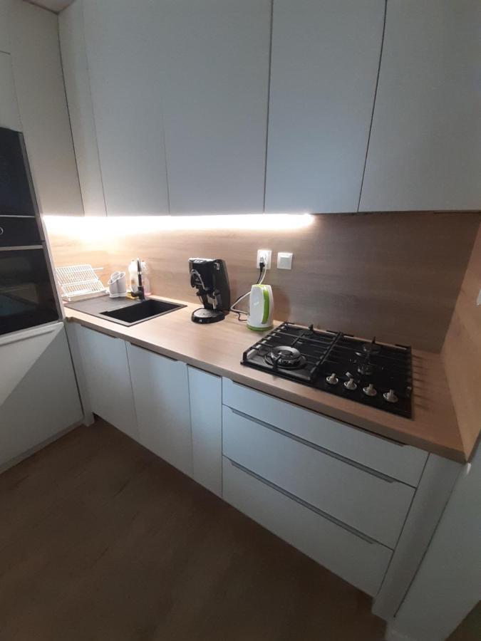 Apartment Klimka With Balcony, Free Wifi And Free Parking براتسيلافا المظهر الخارجي الصورة