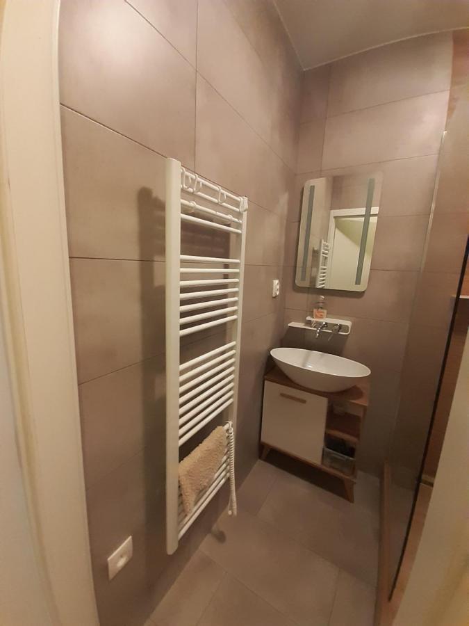 Apartment Klimka With Balcony, Free Wifi And Free Parking براتسيلافا المظهر الخارجي الصورة